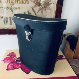 Dekorativ kikare-låda