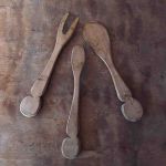 Set med 5 st trä- och porslinsredskap