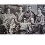 Äldre kartongtryck - Kungafamilj