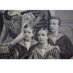 Äldre kartongtryck - Kungafamilj