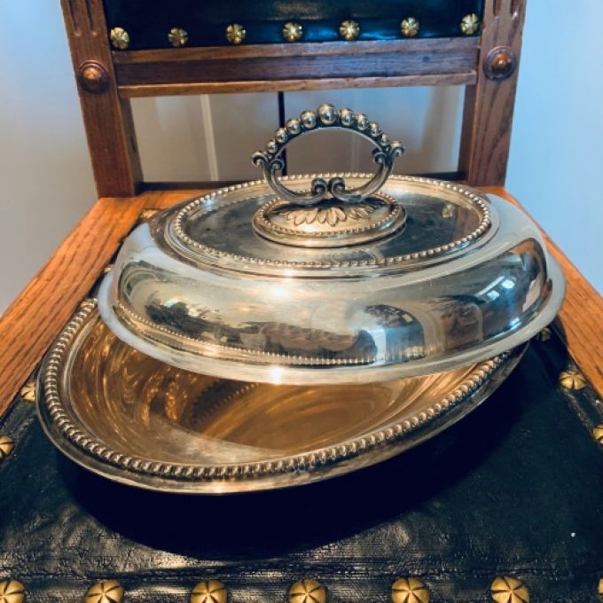 Skål m lock och avtagbar knopp