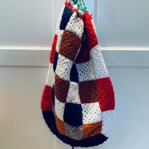 Virkad påse mormorsrutor