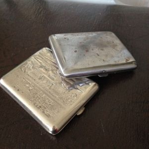 Paret Cigarettetuier metall