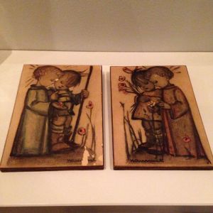 Paret små tavlor - Hummel