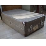 Resväska med garderob