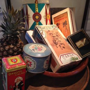 Set med burkar och lådor