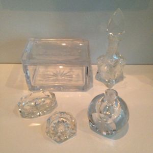 Set med glasförvaring