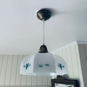 Taklampa opalglas handmålad - ny sladd/stickpropp