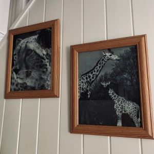 Paret träramar med äldre djurmotiv