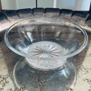 Trattformad glasskål